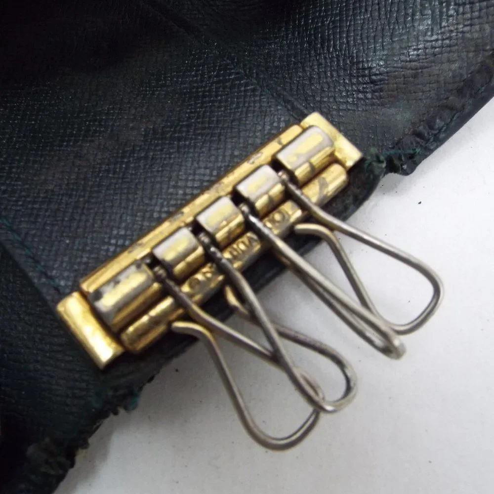 Louis Vuitton Key Holder/Wallet #396💥PRICE DROP💥